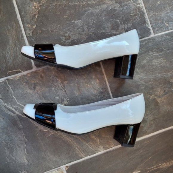 Black & White pumps with buckle - size 8M - Picture 5 of 6